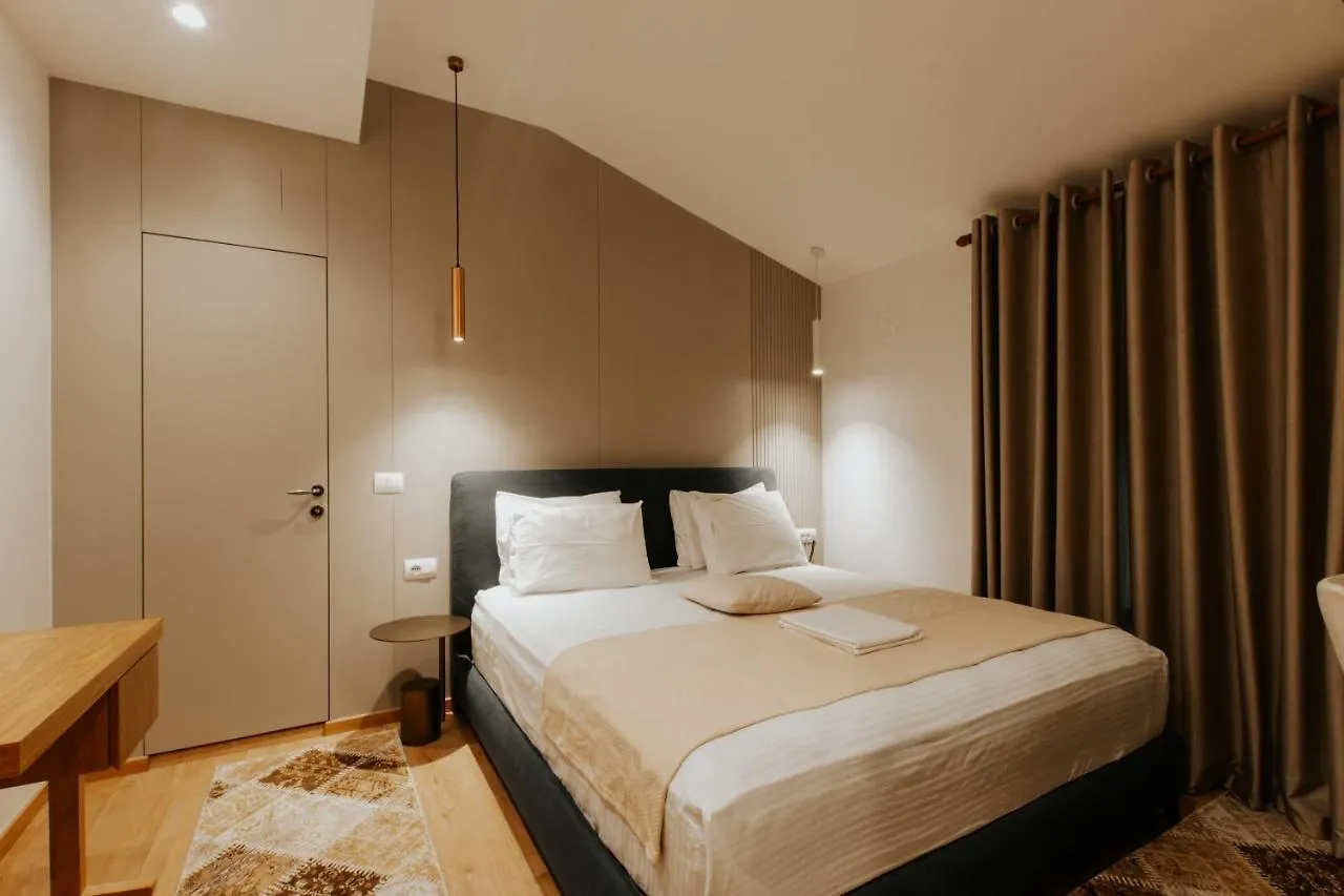 Sharm Hotel Luxury Гирокастра