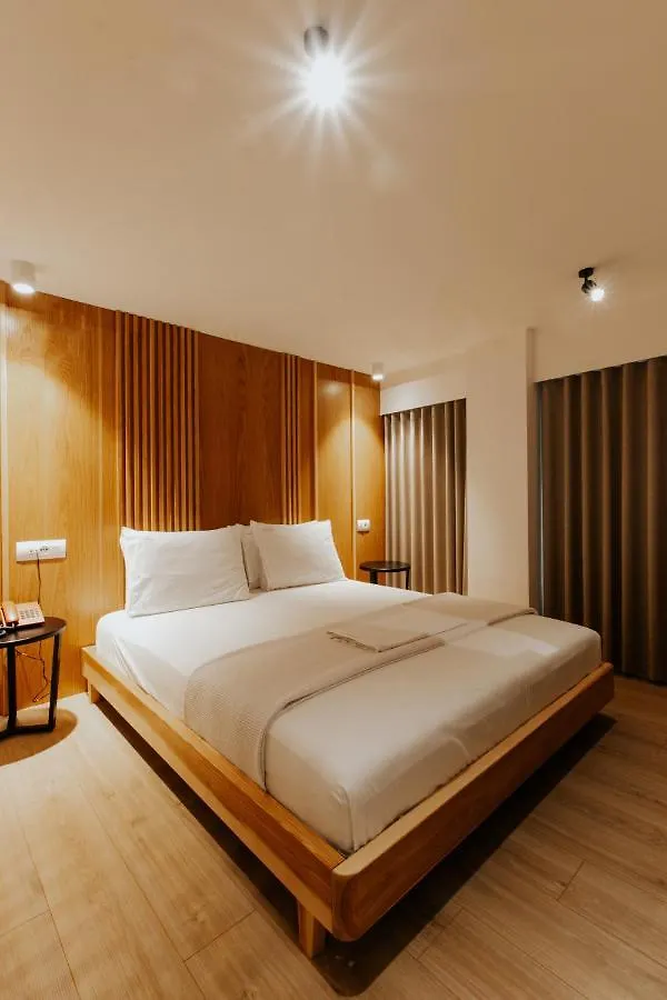 Sharm Hotel Luxury Гирокастра 4*,