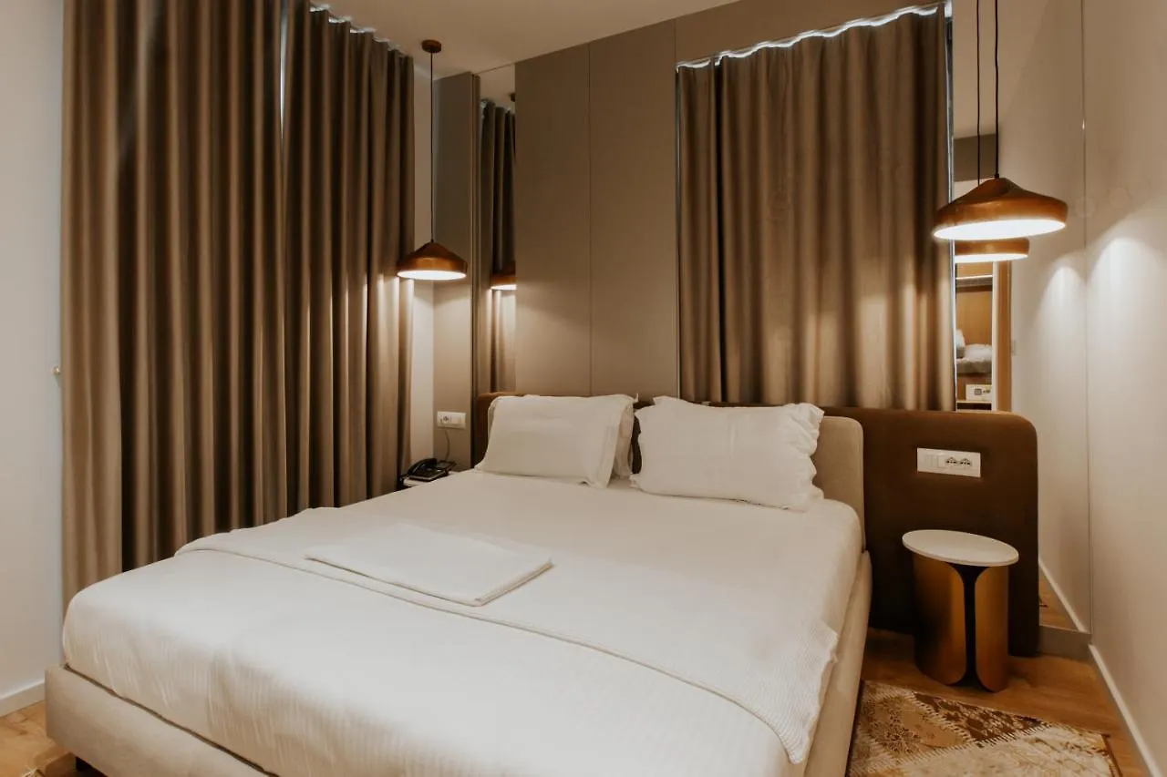 Sharm Hotel Luxury Гирокастра
