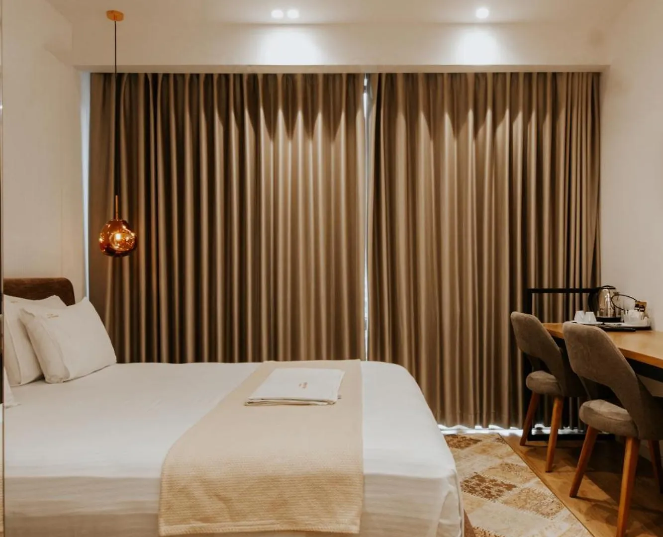 Sharm Hotel Luxury Гирокастра
