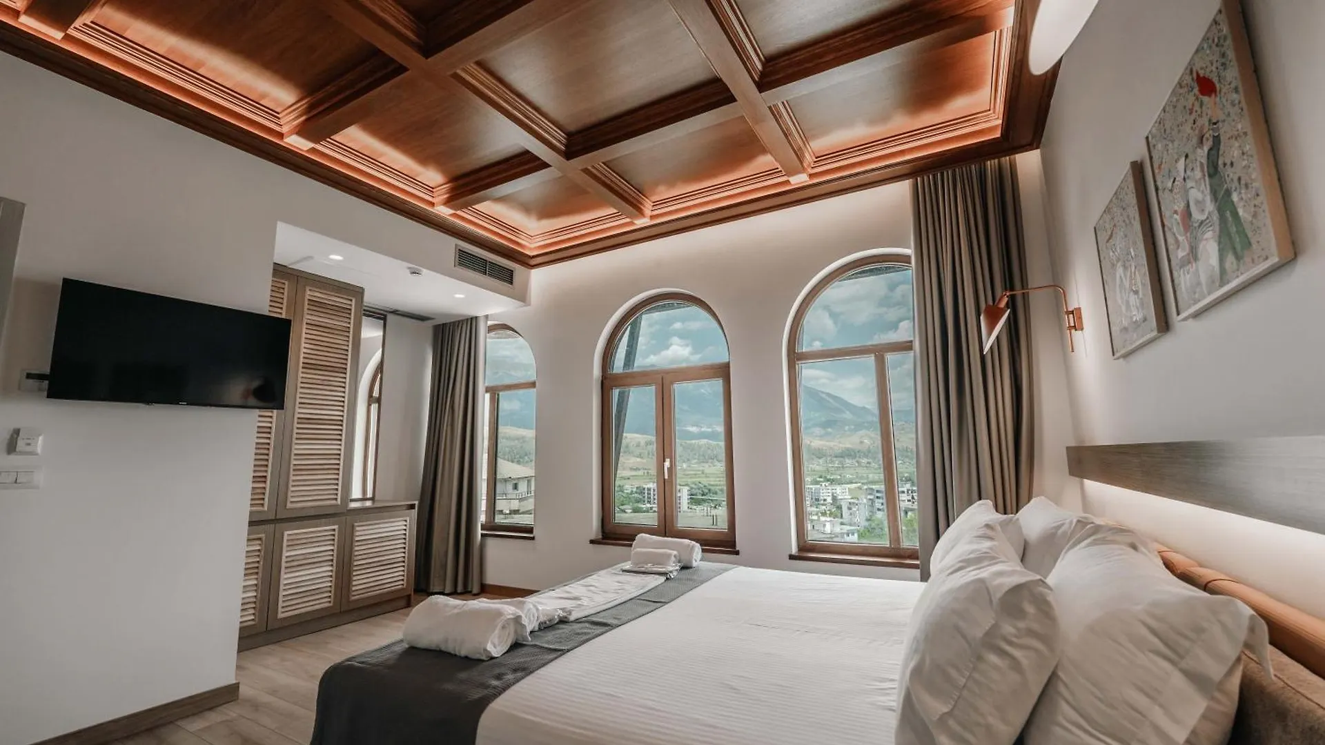 Sharm Hotel Luxury Gjirokastër