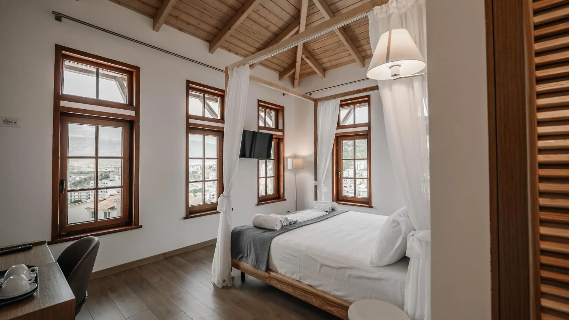Sharm Hotel Luxury Gjirokastër