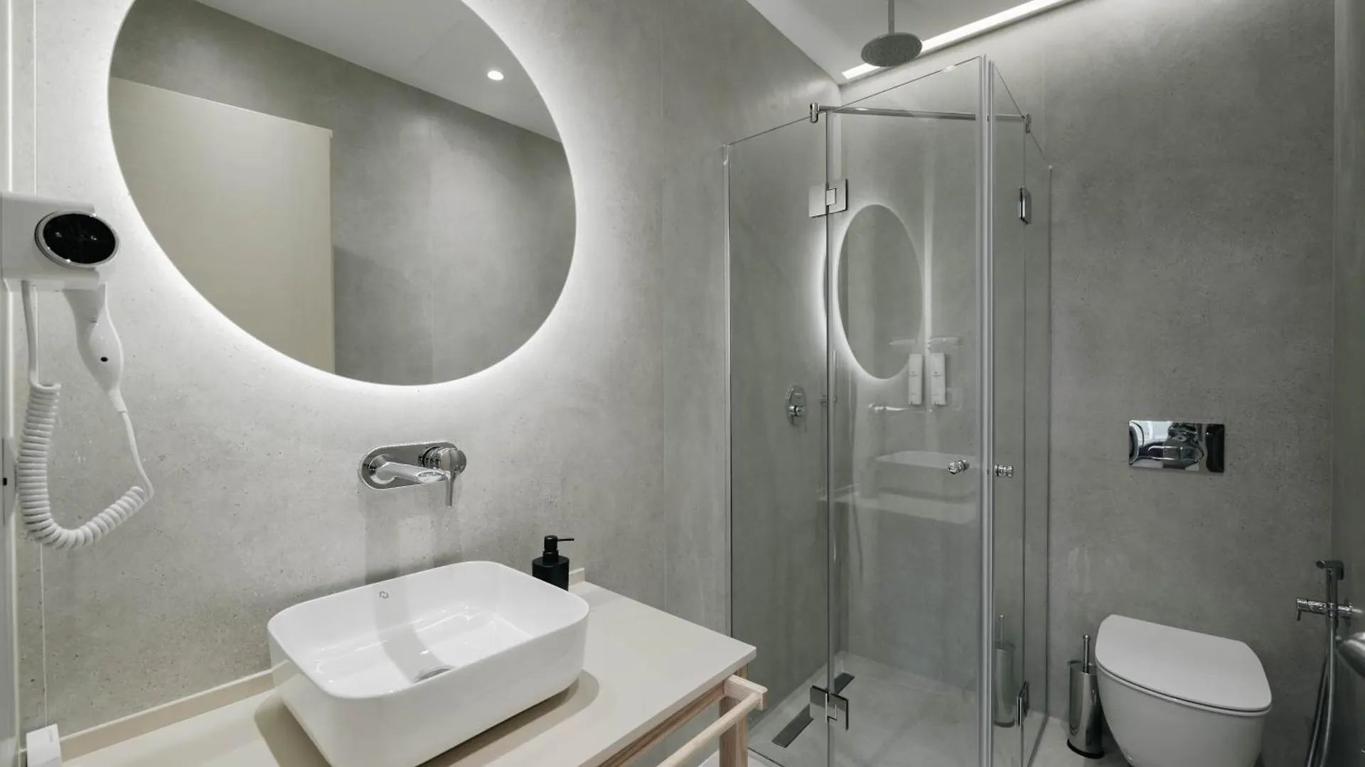 Gjirokastër Sharm Hotel Luxury אלבניה