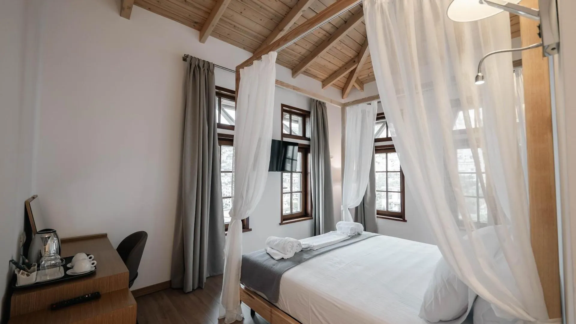 Gjirokastër Sharm Hotel Luxury 4*,  אלבניה