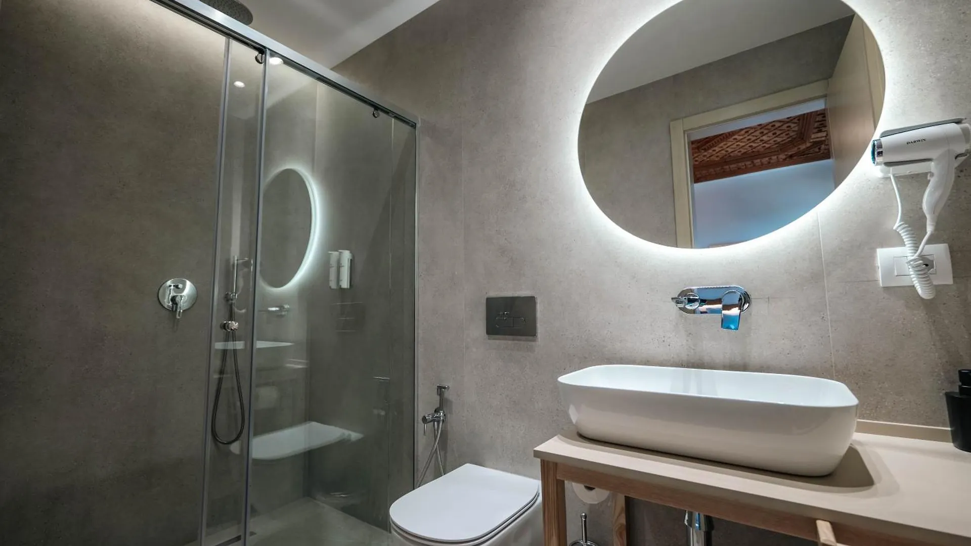 Sharm Hotel Luxury Gjirokastër