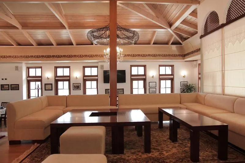 Sharm Hotel Luxury Гирокастра